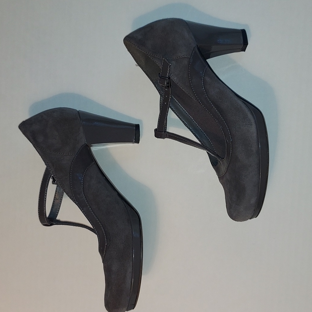 Clark's Grey Suede T-strap